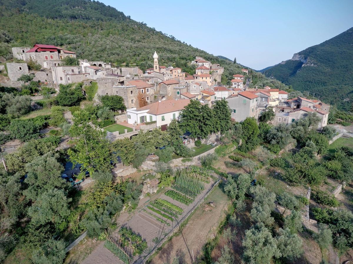 La Casa Dei Nonni Castelbianco Acomodação com café da manhã Colletta Exterior foto